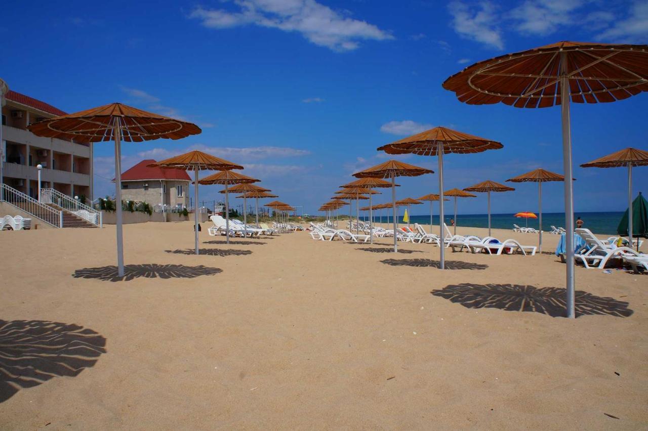 Радуга Курортная Гостиница Zatoka Bagian luar foto