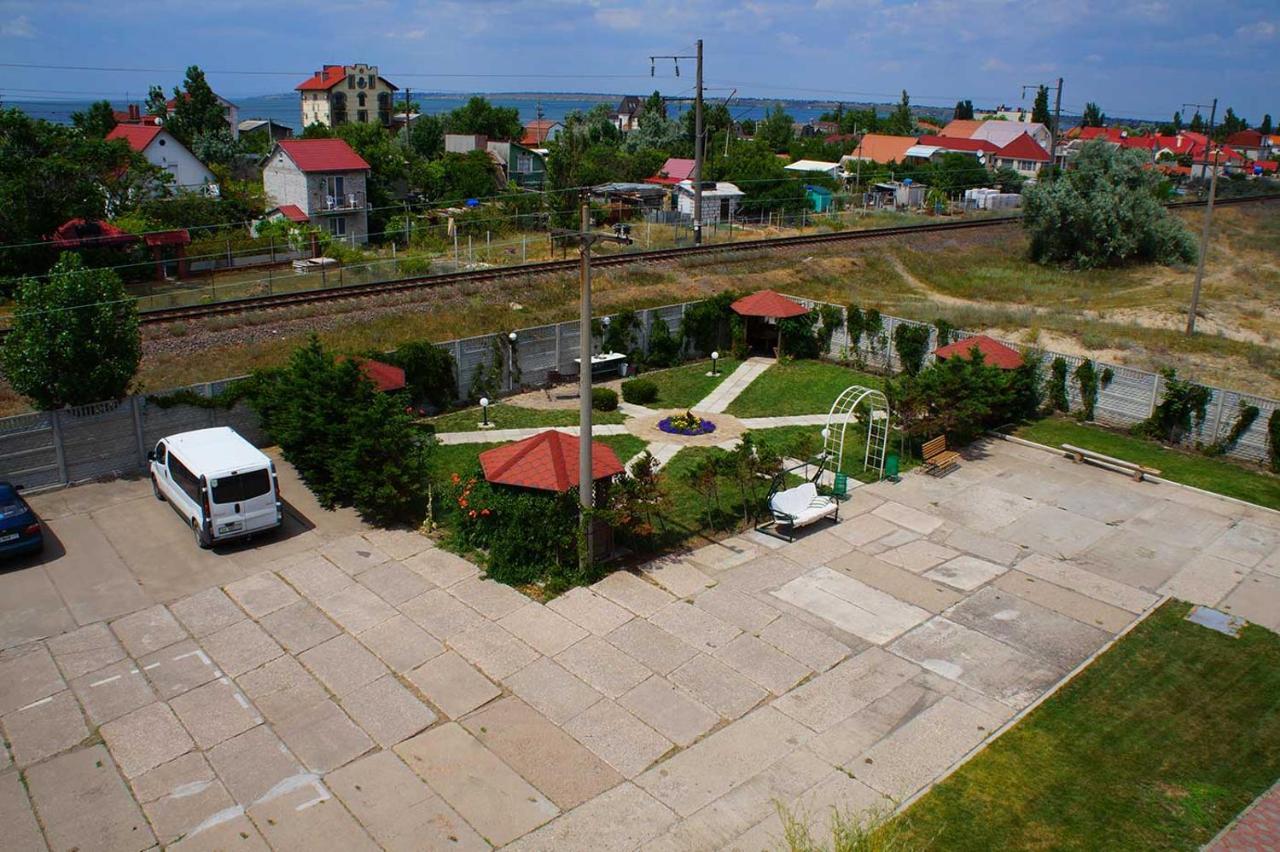 Радуга Курортная Гостиница Zatoka Bagian luar foto