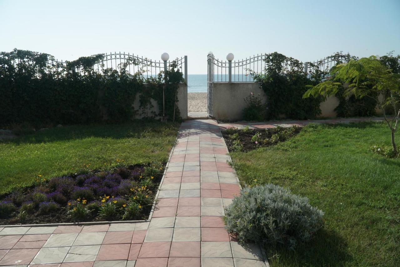 Радуга Курортная Гостиница Zatoka Bagian luar foto