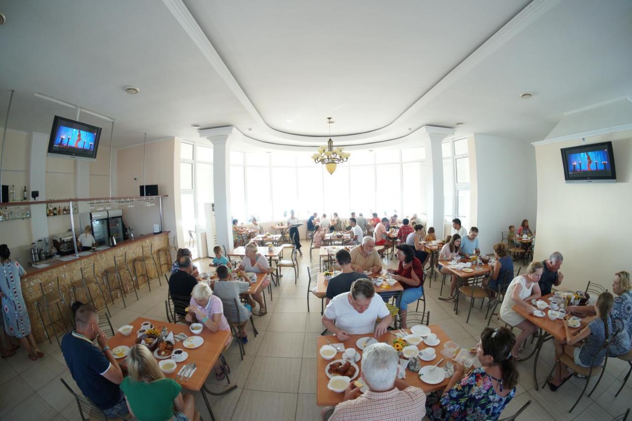 Радуга Курортная Гостиница Zatoka Bagian luar foto