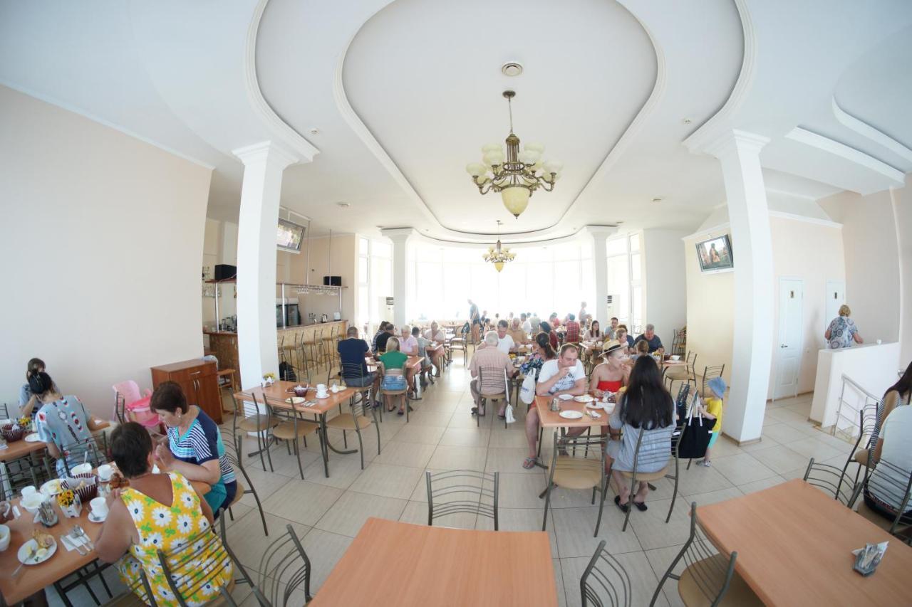 Радуга Курортная Гостиница Zatoka Bagian luar foto