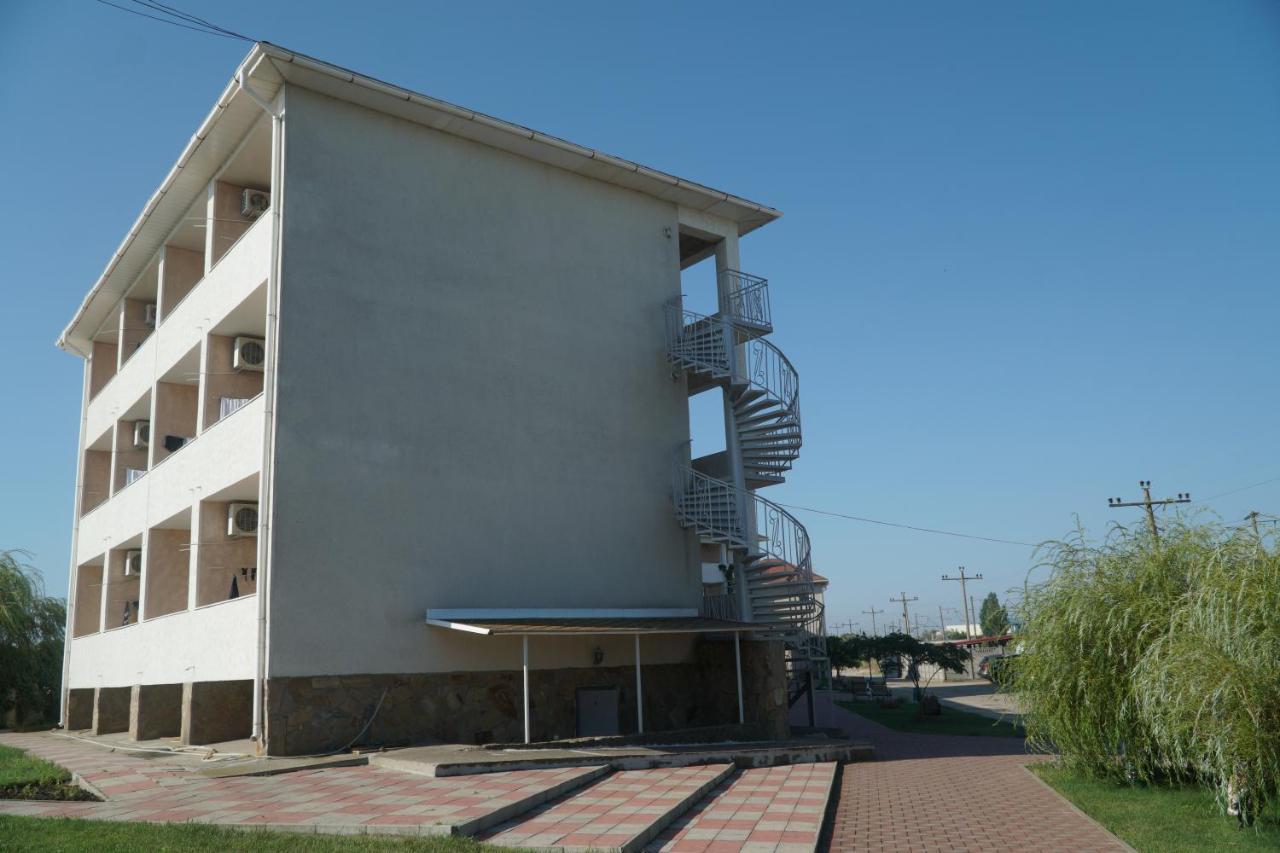 Радуга Курортная Гостиница Zatoka Bagian luar foto